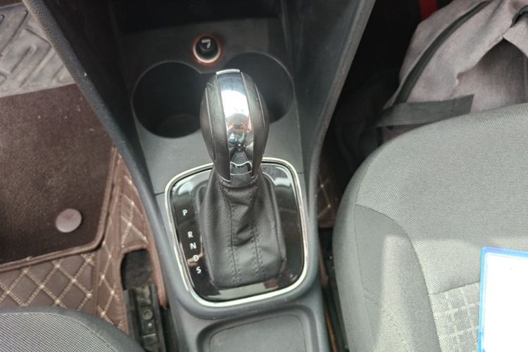 Volkswagen Polo 2017 #14 Volkswagen Polo 2017 car image #14