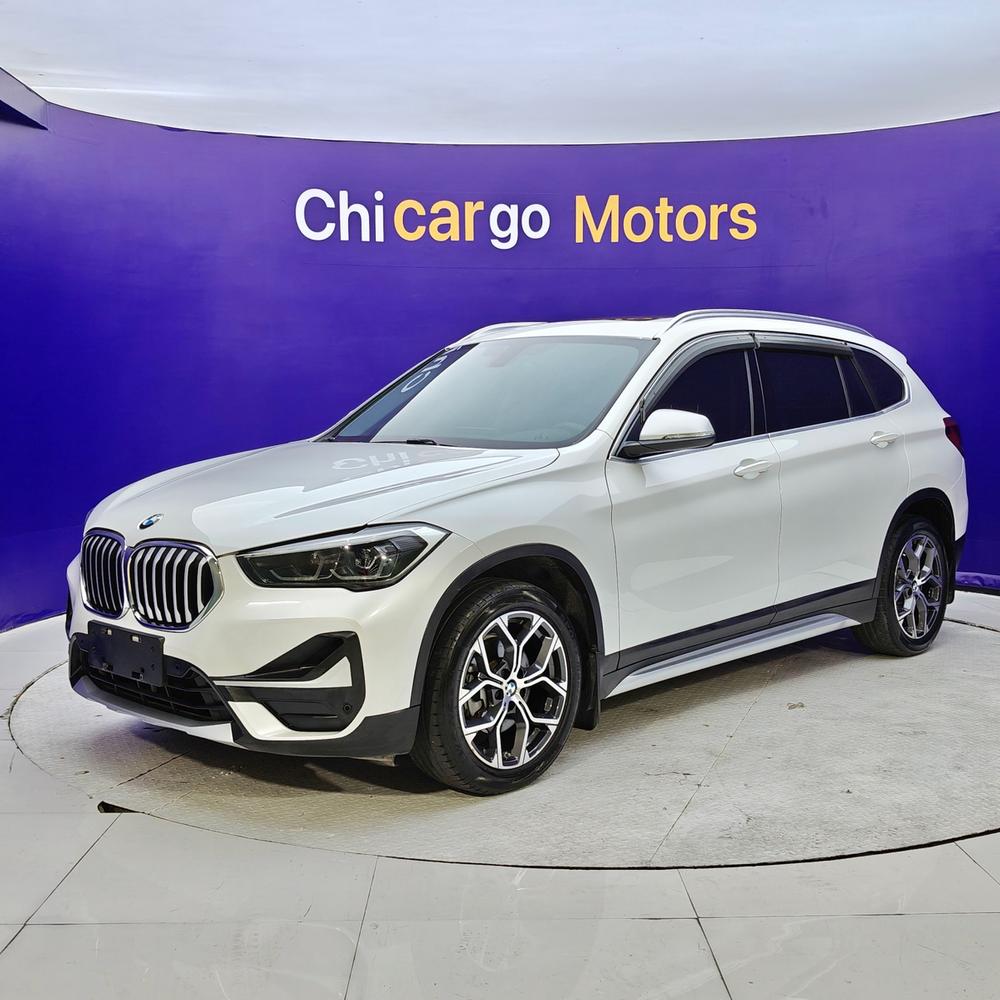 BMW X1 2022 BMW X1 2022 immagine di auto
