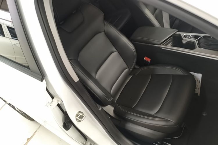 GEELY Emgrand 2024 #24 GEELY Emgrand 2024 car image #24