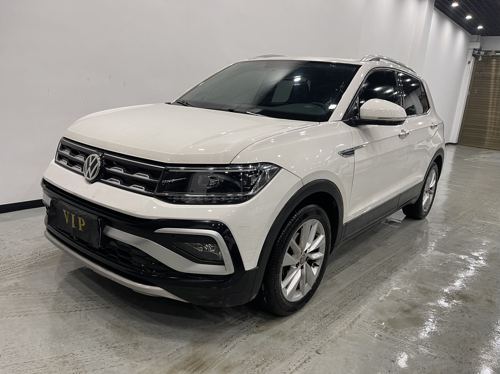 Volkswagen T-Cross 2020 Volkswagen T-Cross 2020 car image