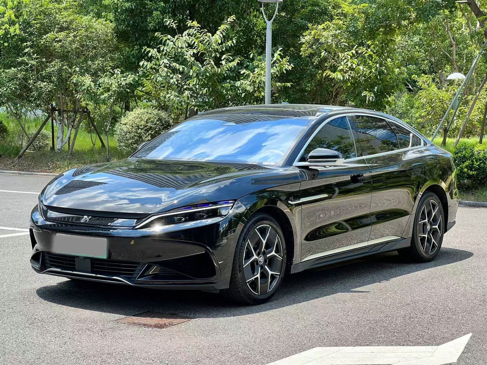 BYD Han 2024 immagine di auto 