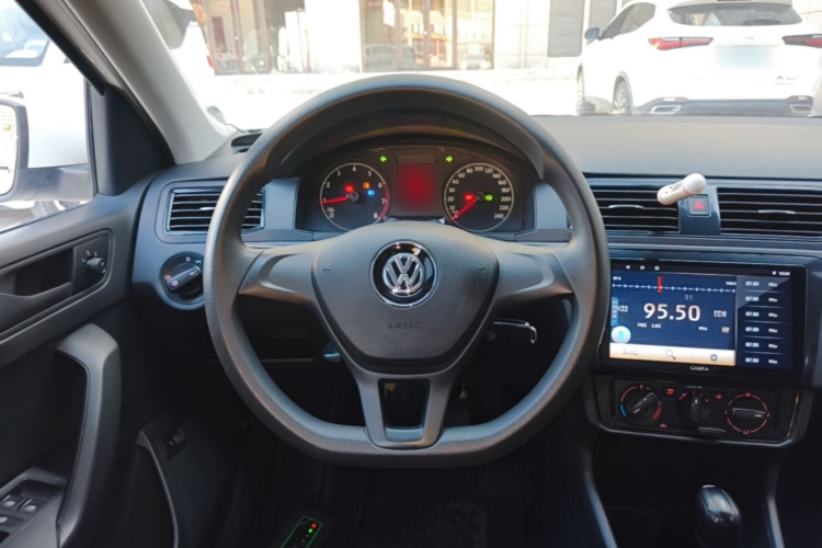 Volkswagen Santana 2023 car image #11