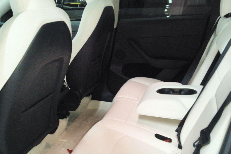 Tesla Model Y 2023 #13 Tesla Model Y 2023 car image #13