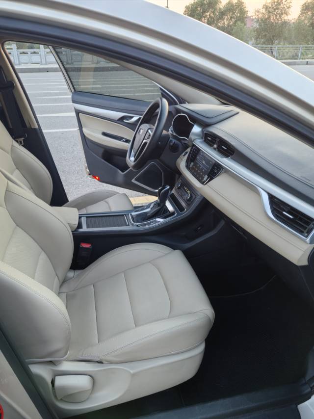 GEELY Emgrand 2018 #8 GEELY Emgrand 2018 imagen de coche #8
