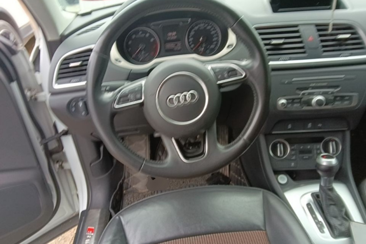 Audi Q3 2017 #11 Audi Q3 2017 car image #11
