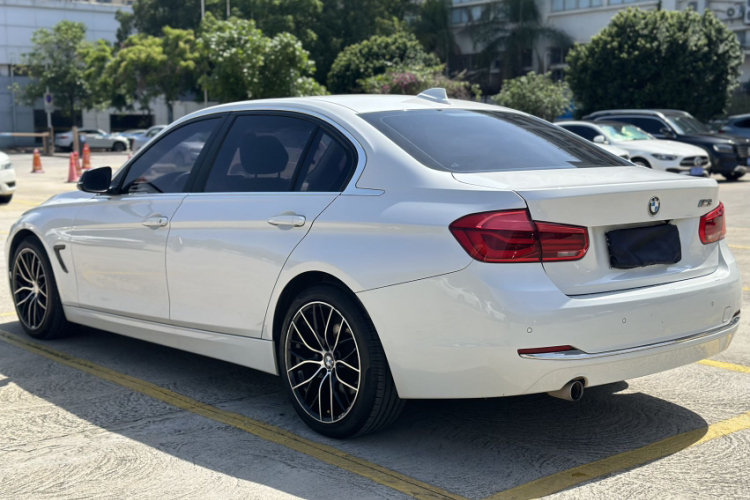 BMW 3 Series 2017 car image #9