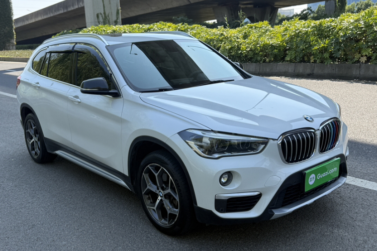 BMW X1 2018 #13 BMW X1 2018 car image #13
