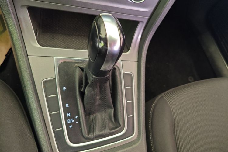 Volkswagen Golf 2016 immagine di auto #14