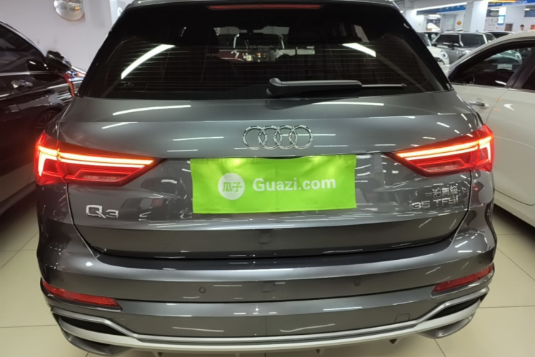 Audi Q3 2021 car image #6