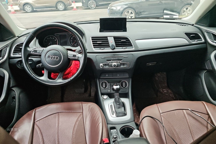 Audi Q3 2017 car image #11