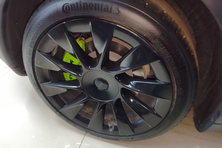 Tesla Model Y 2022 car image #10