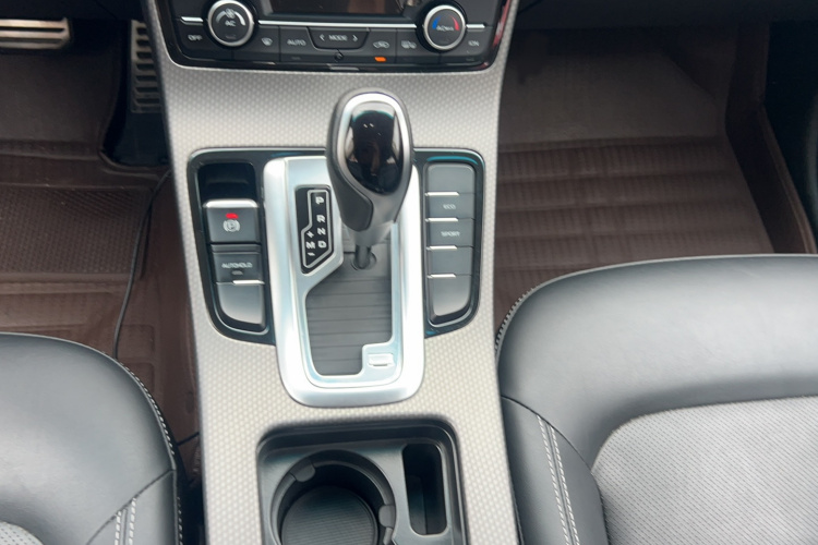 GEELY Emgrand GS 2018 imagen de coche #14