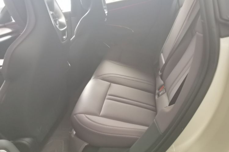 2026 #17 2026 immagine di auto #17