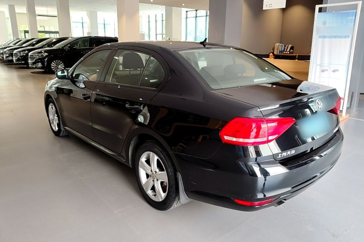 Volkswagen Lavida 2018 car image #5