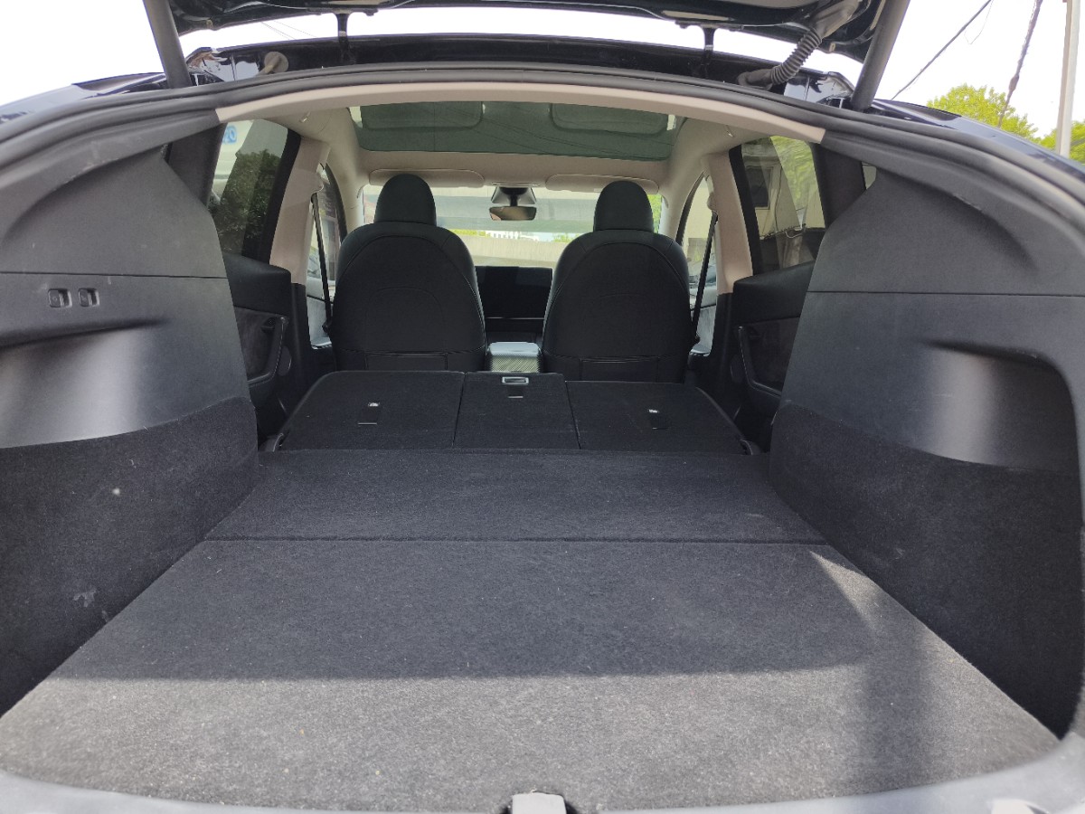 Tesla Model Y 2022 #6 Tesla Model Y 2022 car image #6