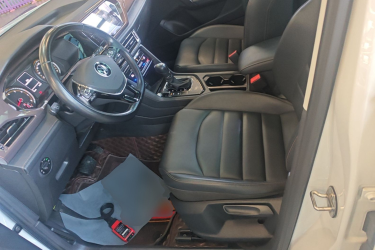 Volkswagen Tharu 2021 car image #15