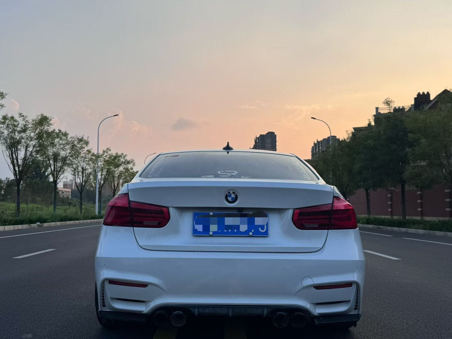 BMW 3 Series 2018 car image #8