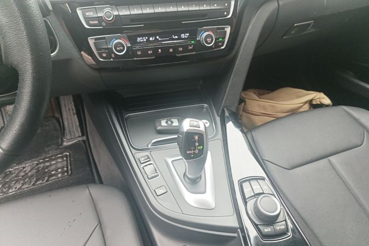 BMW 3 Series 2017 #14 BMW 3 Series 2017 car image #14