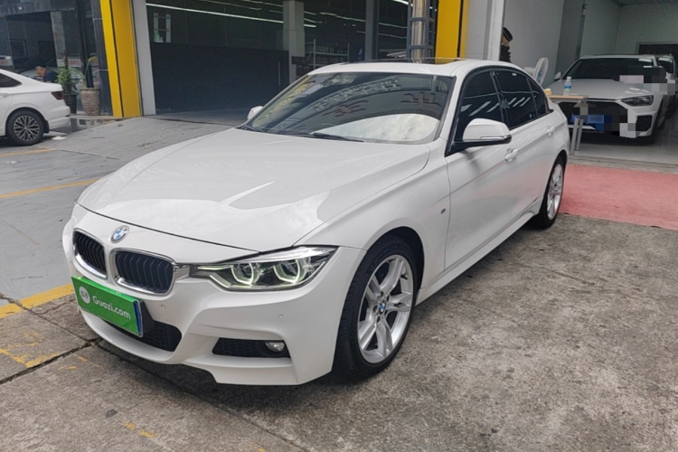BMW 3 Series 2019 car image #2