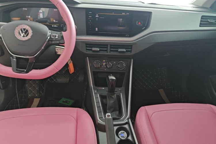 Volkswagen Polo 2023 car image #10