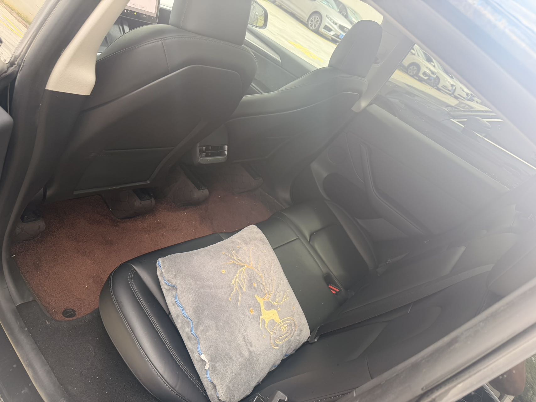 Tesla Model Y 2024 car image #5