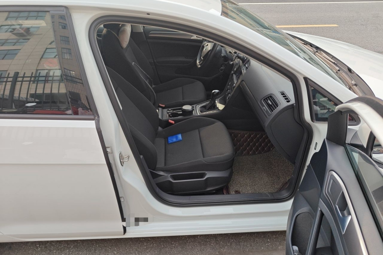 Volkswagen Golf 2016 car image #25