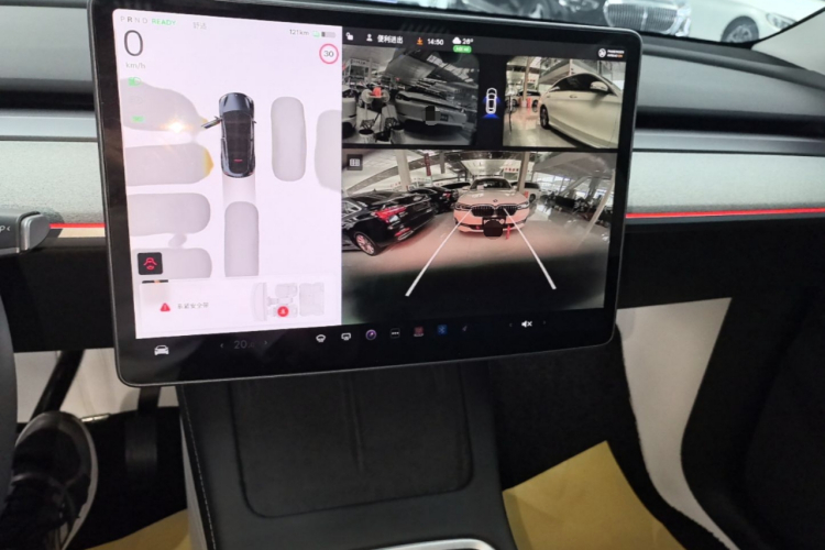 Tesla Model Y 2024 #13 Tesla Model Y 2024 car image #13