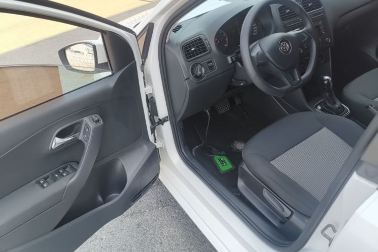Volkswagen Polo 2017 #16 Volkswagen Polo 2017 car image #16