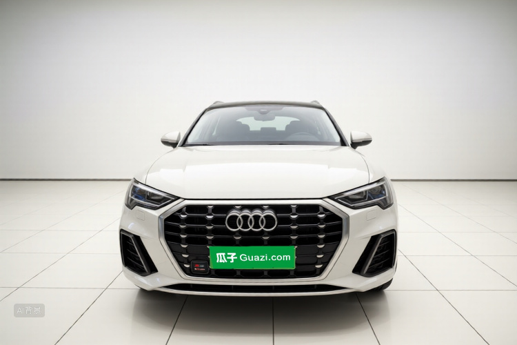 Audi Q3 2022 car image #3