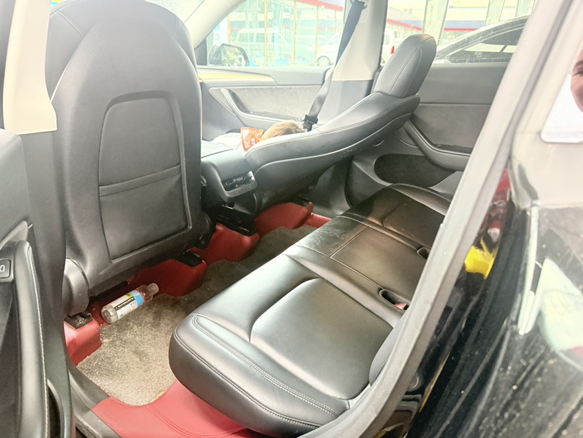 Tesla Model Y 2022 car image #6