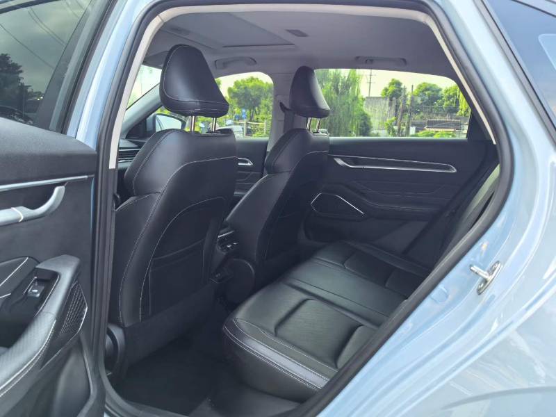 GEELY Emgrand 2024 #6 GEELY Emgrand 2024 car image #6
