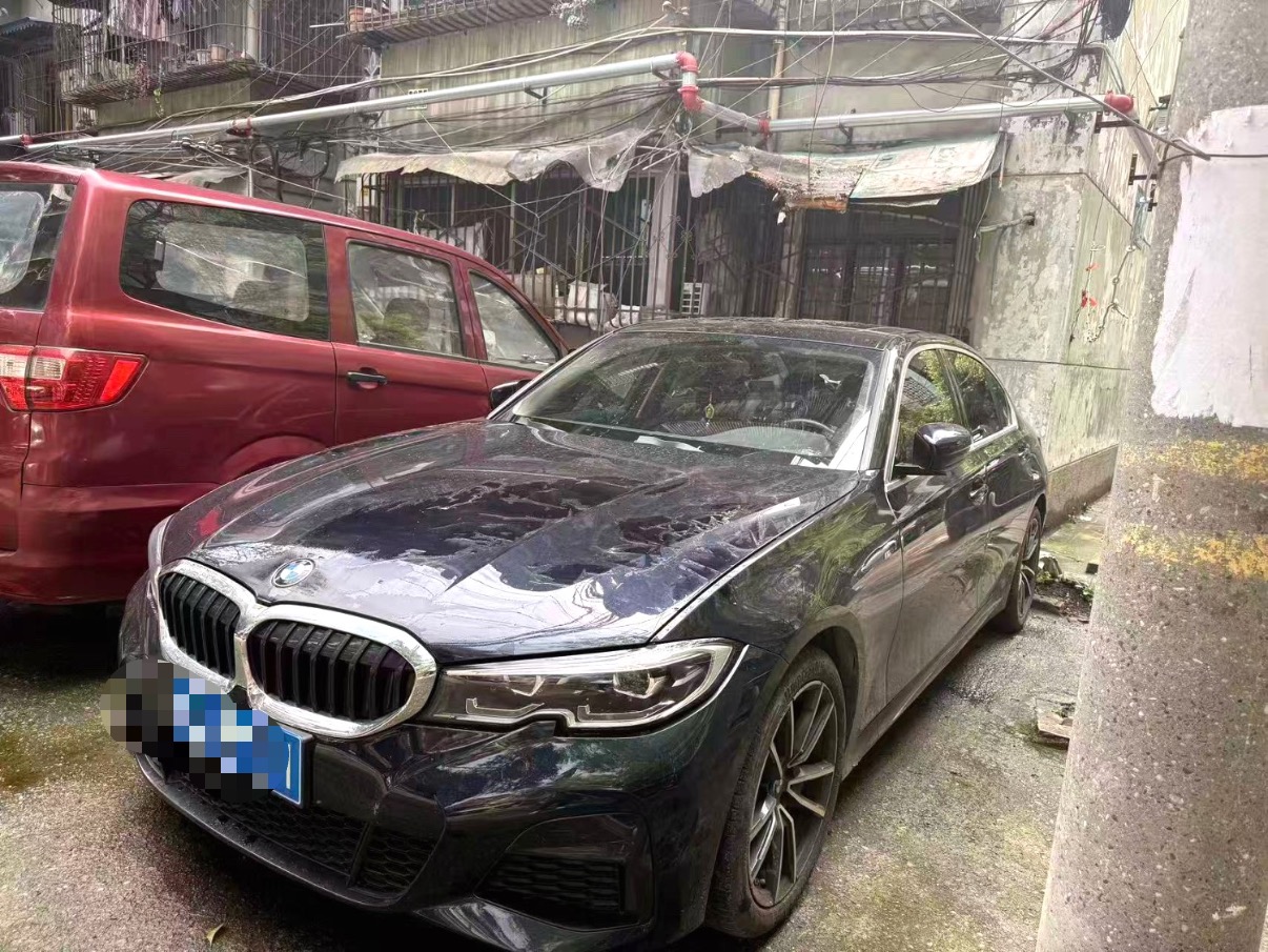 BMW 3 Series 2022 汽车图片 
