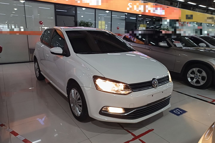 Volkswagen Polo 2016 car image #6