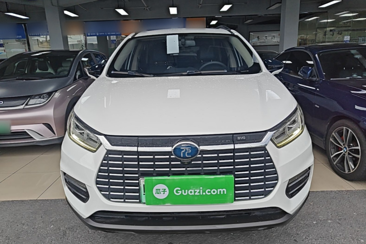BYD Yuan New Energy 2019 #3 BYD Yuan New Energy 2019 car image #3