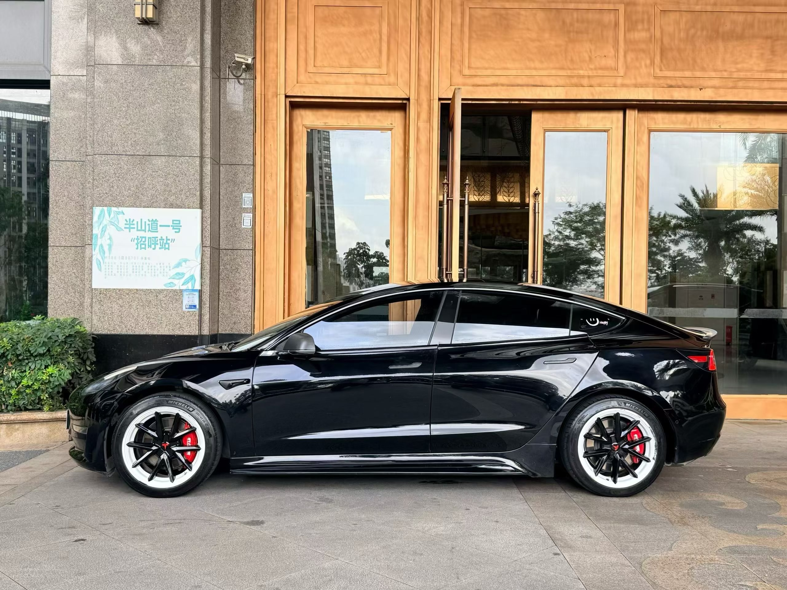 Tesla Model 3 (Imported) 2019 #7 Tesla Model 3 (Imported) 2019 car image #7
