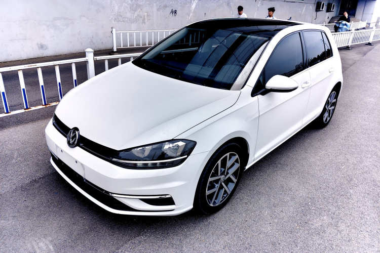 Volkswagen Golf 2019 #2 Volkswagen Golf 2019 car image #2