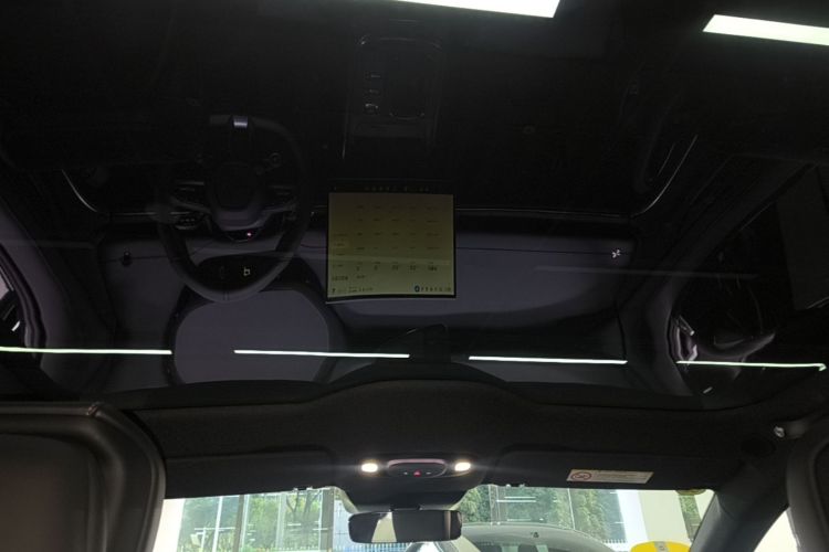 MI SU7 2024 car image #18