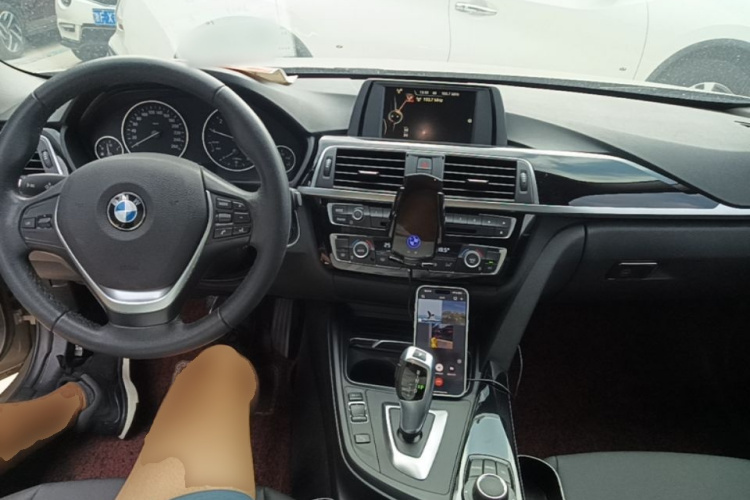 BMW 3 Series 2017 #10 BMW 3 Series 2017 car image #10