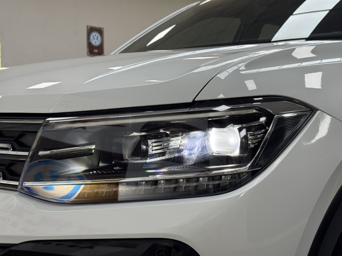 Volkswagen T-Cross 2023 #22 Volkswagen T-Cross 2023 car image #22