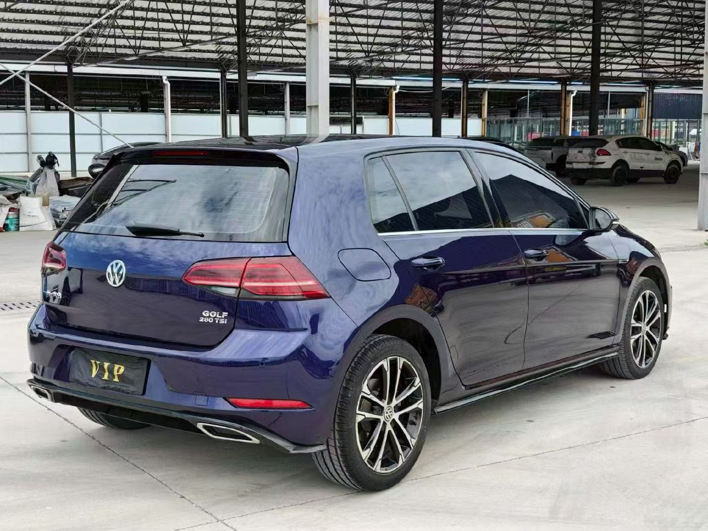 Volkswagen Golf 2018 car image #8