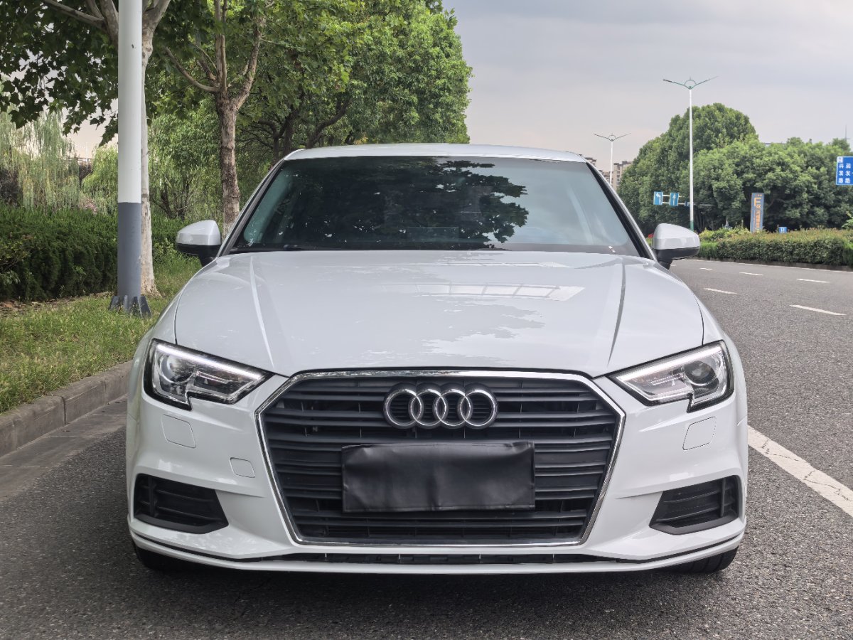Audi A3 2018 car image #5