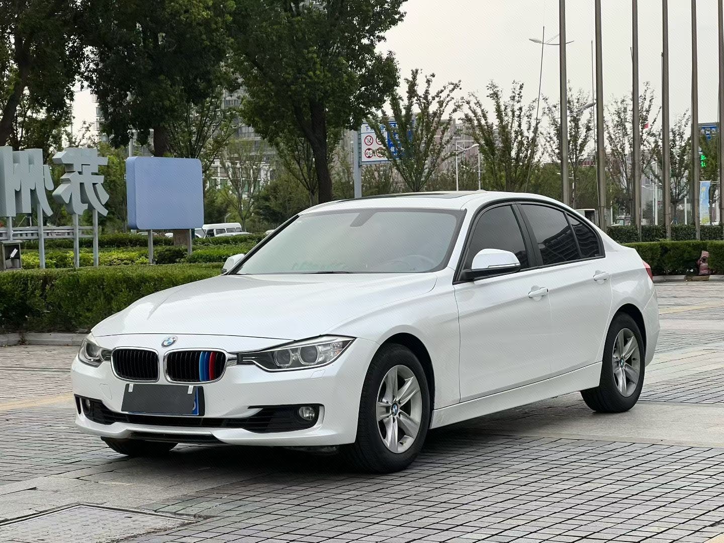 BMW 3 Series 2015 car image 