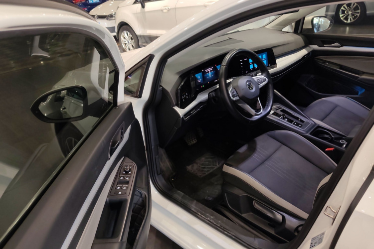 Volkswagen Golf 2021 imagen de coche #16