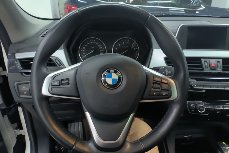 BMW X1 2017 #11 BMW X1 2017 car image #11