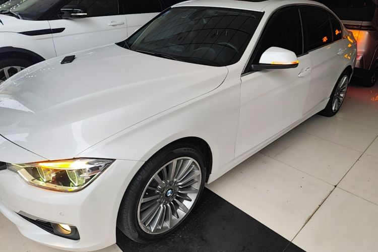 BMW 3 Series 2019 car image #2