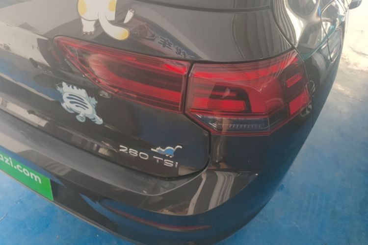Volkswagen Golf 2022 car image #8