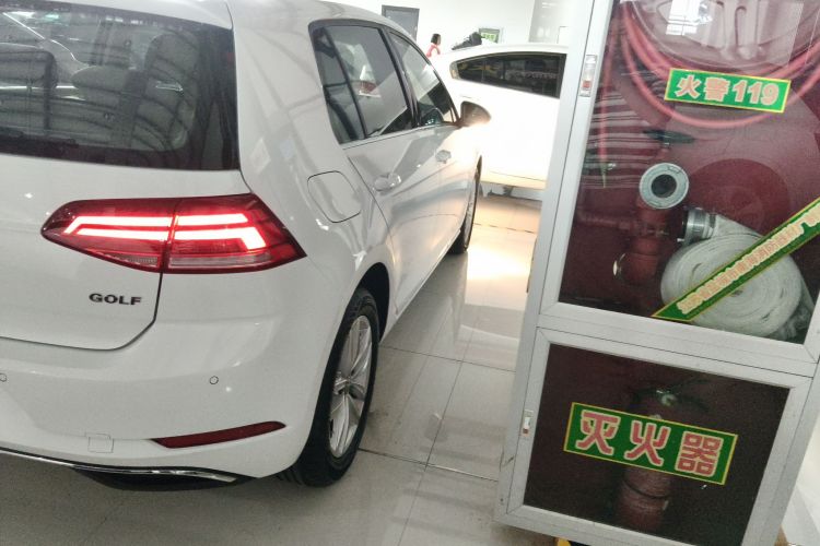 Volkswagen Golf 2018 صورة سيارة #8