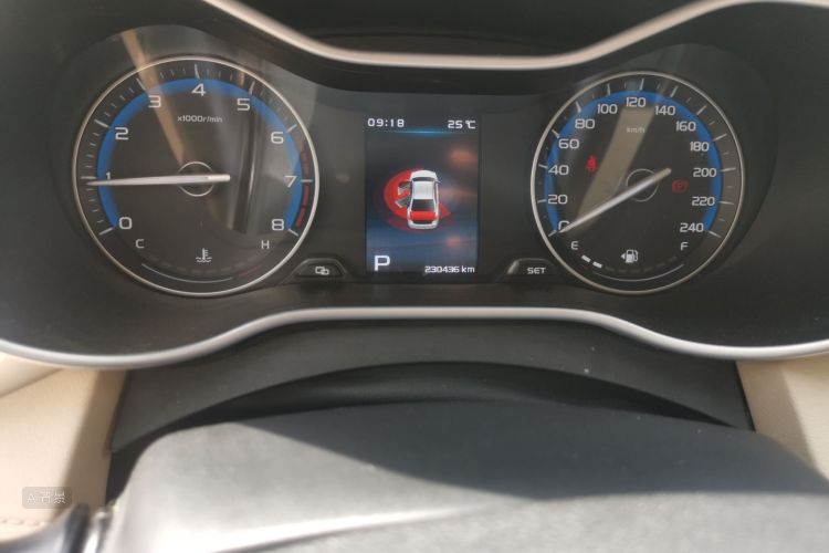 GEELY Emgrand 2018 #14 GEELY Emgrand 2018 car image #14