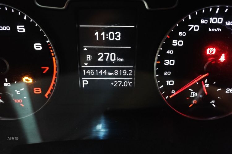 Audi Q3 2015 car image #14