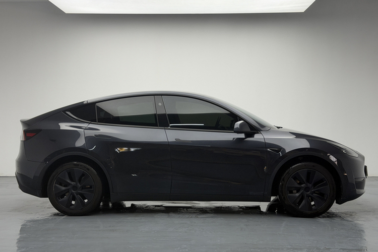 Tesla Model Y 2024 #12 Tesla Model Y 2024 car image #12